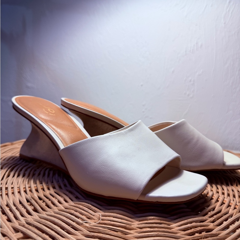 ALDO Women's White Open-Toe Wedge Slide Sandals